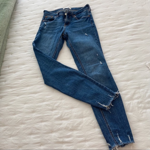 Zara Jeans - Picture 2 of 6